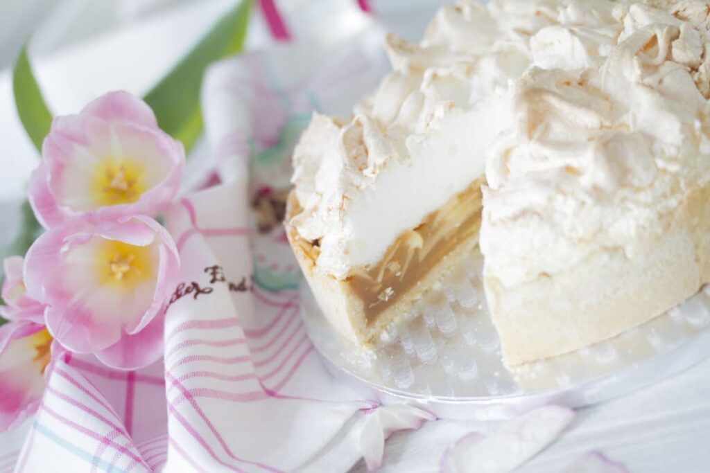Apfeltorte mit Schneehaube