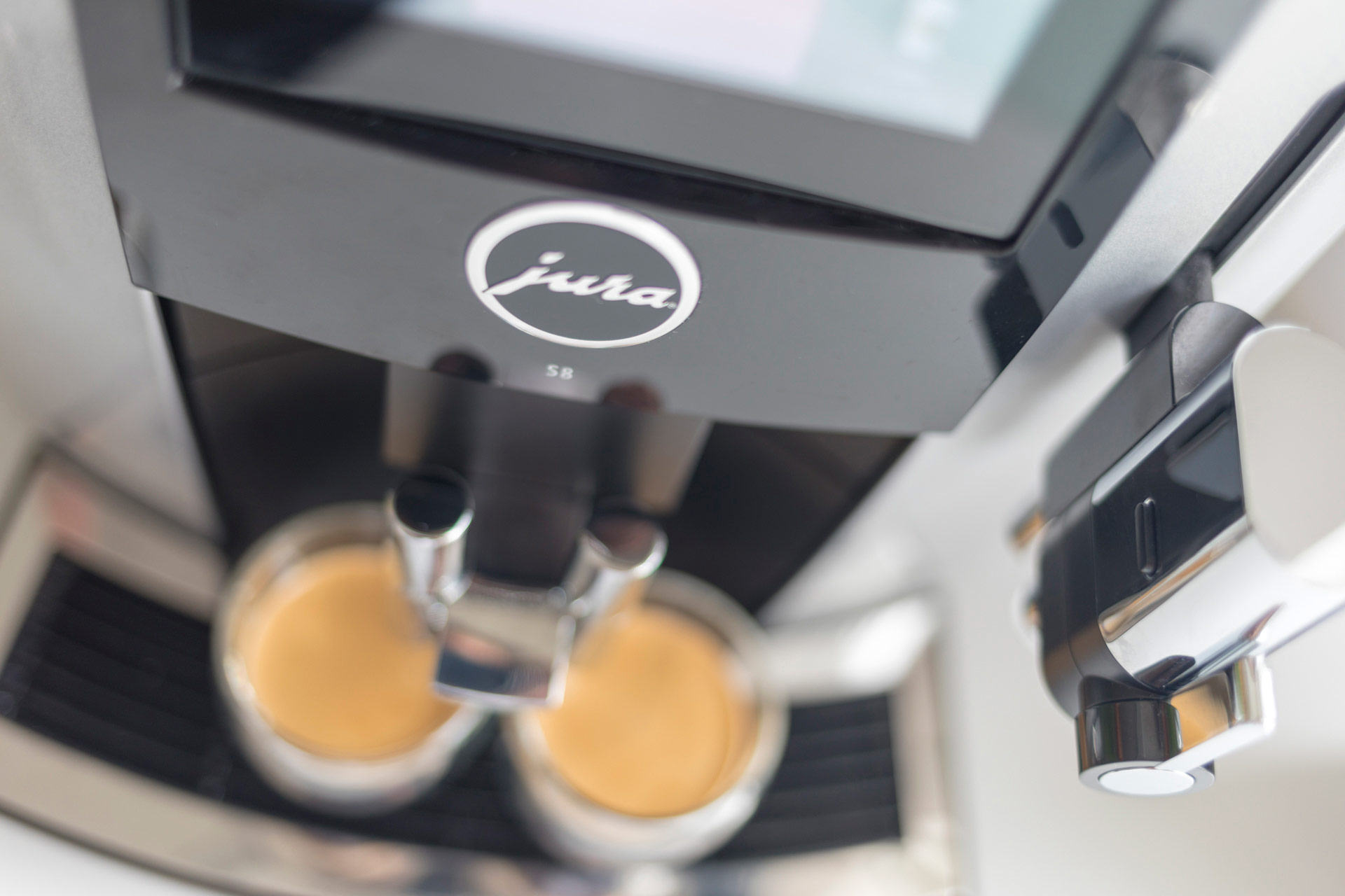 JURA S8 – Kaffeegenuss frisch gemahlen, nicht gekapselt