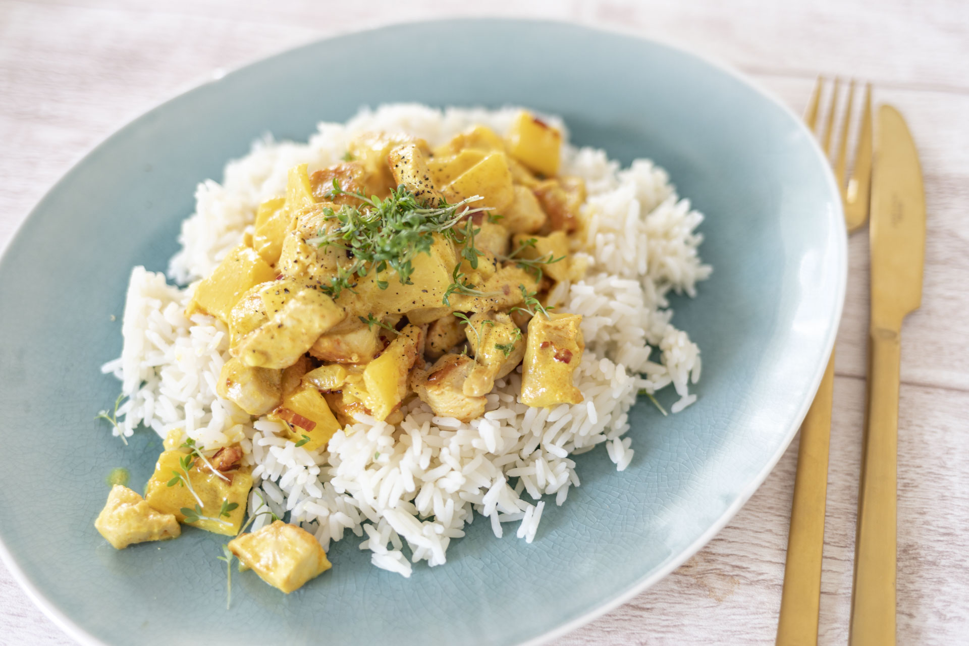Huhn-Ananas-Curry mit Reis