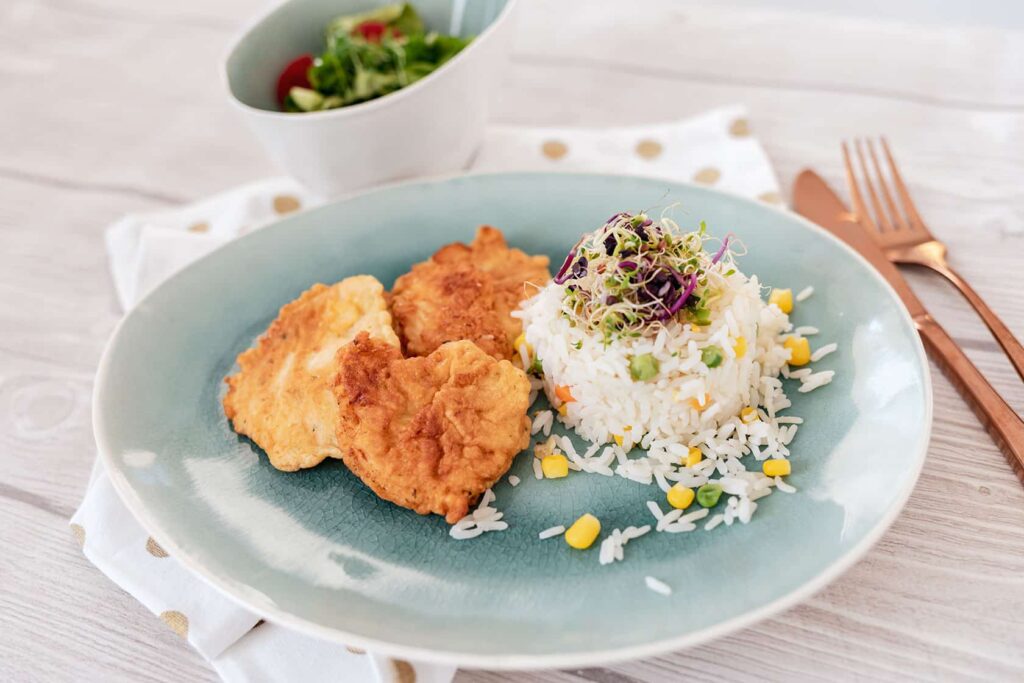 Hühnerfilet im Kräuterteigmantel