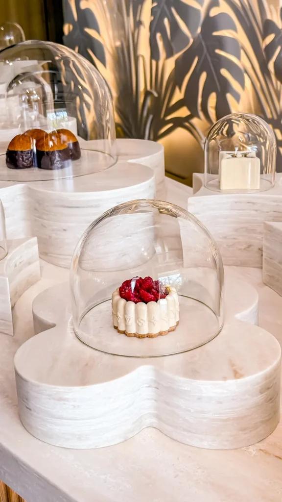 Louis Vuitton Café